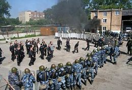 В Пензе вооруженные люди «напали» на караульных исправительной колонии №1 В Пензе вооруженные люди «напали» на караульных исправительной колонии №1