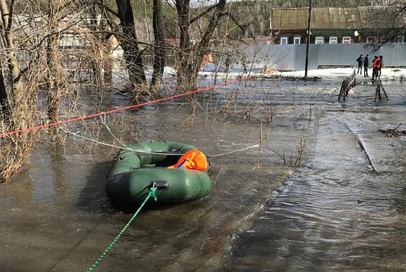 В Кузнецке из-за паводка часть школьников перешла на дистанционное обучение