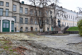 Территорию у исторического здания «лермонтовки» приведут в порядок