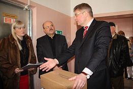 В. Савин оценил качество продуктов питания в госпитале для ветеранов В. Савин оценил качество продуктов питания в госпитале для ветеранов