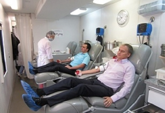 Пензенские госслужащие сдали 13 литров крови