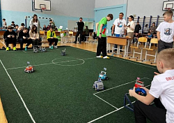 В Пензе роботы играли в футбол