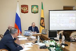 Олег Мельниченко рассказал Татьяне Голиковой о вакцинации от ковида Олег Мельниченко рассказал Татьяне Голиковой о вакцинации от ковида