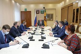 Белозерцев поздравил ветеранов комсомольского движения Пензенской области Белозерцев поздравил ветеранов комсомольского движения Пензенской области