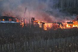 В Пензенской области добровольцы помогли потушить жилой дом