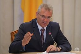 И. Белозерцев поручил В. Беспалову помочь пензенским предприятиям в маркетинге И. Белозерцев поручил В. Беспалову помочь пензенским предприятиям в маркетинге