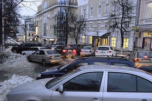 Пензенских водителей просят убрать авто с ул. Московской