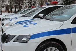 В Пензе столкнулись три автомобиля, пострадали два водителя