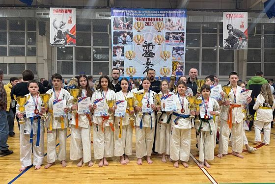 Пензенцы завоевали 24 медали чемпионата и первенства ПФО по киокусинкай