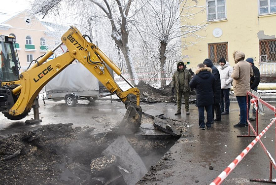 В Пензе из-за коммунальных аварий не успевают восстанавливать благоустройство