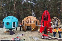 В сквере Демакова в Заречном появилась космическая площадка