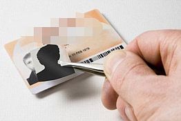 На трассе под Пензой продают подделки документов На трассе под Пензой продают подделки документов