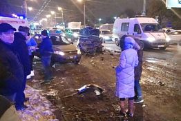 В Пензе ДТП с участием такси спровоцировало пробку в час-пик