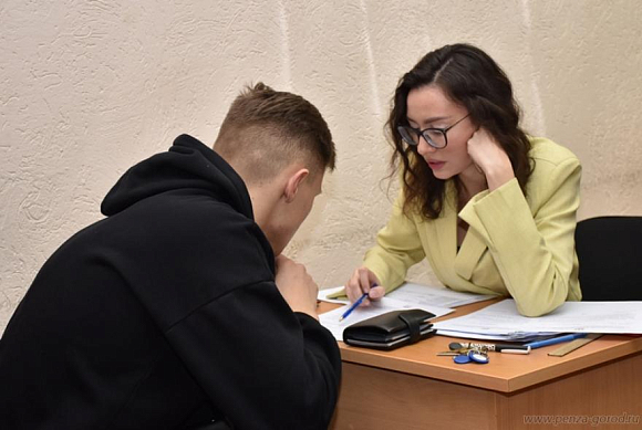 В Пензе детям-сиротам начали выдавать ключи от квартир