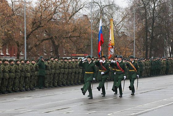 Губернатор поздравил с Днем ракетных войск и артиллерии курсантов и преподавателей артинститута