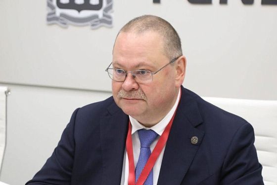 Олег Мельниченко на ПМЭФ сообщил о планах построить овощехранилище в Колышлейке Олег Мельниченко на ПМЭФ сообщил о планах построить овощехранилище в Колышлейке