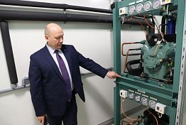 В областной центр крови поставили камеру для обеспечения карантинизации свежезамороженной плазмы В областной центр крови поставили камеру для обеспечения карантинизации свежезамороженной плазмы