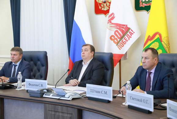 На заседании обсудили жилищный вопрос сирот||Фото: t.me/penzregru В Пензенской области планируют обеспечение жильем детей сирот на 2026