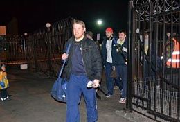 Болельщики пензенского «Дизеля» ночью приехали в аэропорт, чтобы встретить команду