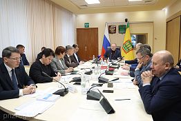 Олег Мельниченко поручил увеличить объем средств на поддержку инвестиционной активности Олег Мельниченко поручил увеличить объем средств на поддержку инвестиционной активности
