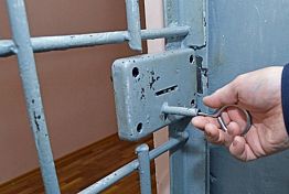 Зареченец забил товарища за воспоминания о тюремном прошлом Зареченец забил товарища за воспоминания о тюремном прошлом