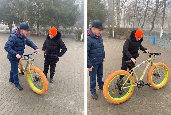 Губернатор Пензенской области передал велосипед 12-летнему жителю Токмака