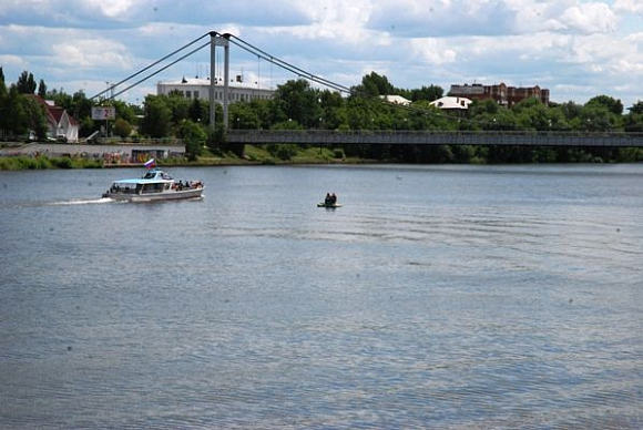 В Пензе водолазы измерили глубину Суры