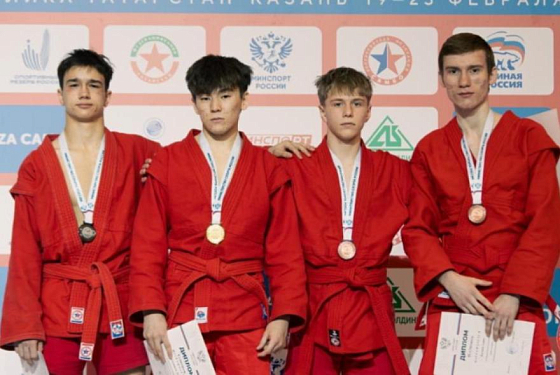 Пензенские самбисты поднялись на пьедестал почета первенства России