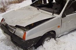 В Пензенском районе «восьмерка» загорелась после падения в кювет В Пензенском районе «восьмерка» загорелась после падения в кювет