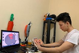 Пензенский студент показал маску, созданную на 3D-принтере
