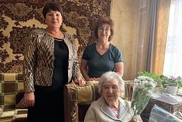 В Пензе ветерану медицины Нине Мужиковой исполнилось 99 лет