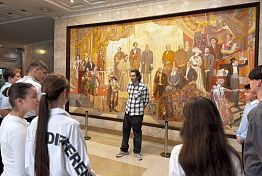 Пензенцам рассказали, сколько весит люстра в драматическом театре