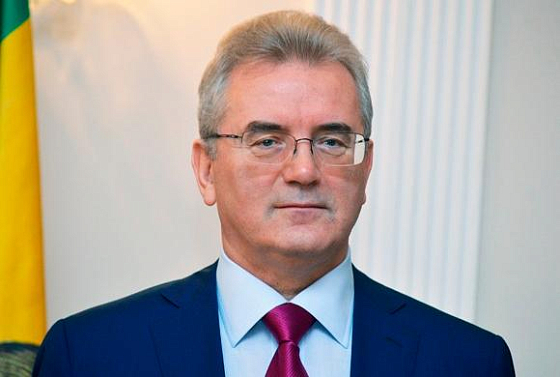 Белозерцев пообещал сохранить гимназию №1 в Кузнецке