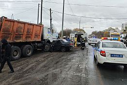 Опубликованы новые кадры с места гибели трех человек на выезде из Пензы Опубликованы новые кадры с места гибели трех человек на выезде из Пензы