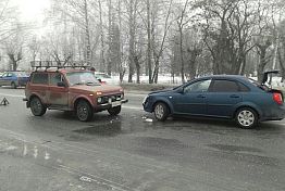 В Пензе у стадиона «Первомайский» столкнулись пять авто