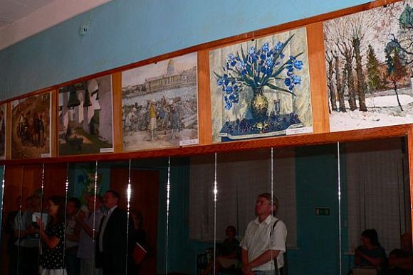 В Сосновоборске открылась выездная выставка произведений картинной галереи