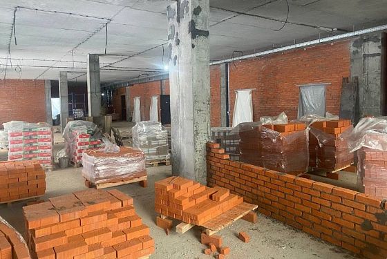 В строящейся школе в «Лугометрии» начались внутренние работы