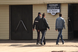 В Пензе двое подростков украли из ТЦ 11 наручных часов В Пензе двое подростков украли из ТЦ 11 наручных часов
