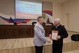 В Пензе чествовали ветеранов МВД В Пензе чествовали ветеранов МВД