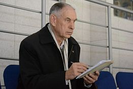 Пензенский спортивный журналист Анатолий Разинов выпустил книгу о хоккее