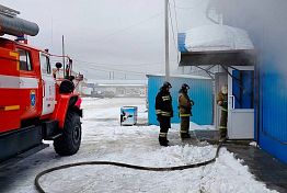 В Кузнецке при пожаре на складе пострадал мужчина