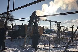 В микрорайоне Север в домах появляется тепло