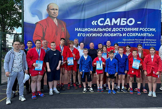 Пензенская сборная одержала триумф на Всероссийских соревнованиях по самбо среди сельских команд 2024