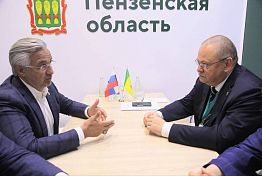 Олег Мельниченко и Василь Шайхразиев провели рабочую встречу в Казани Олег Мельниченко и Василь Шайхразиев провели рабочую встречу в Казани