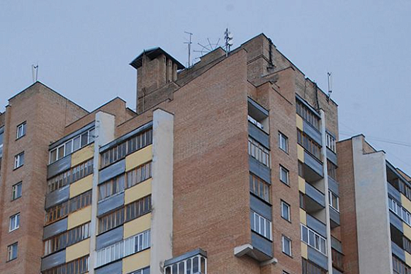 В Пензе насмерть разбился упавший с 9 этажа мужчина