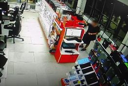 Криминальный путешественник из Перми обокрал магазин в областном центре 