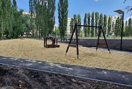 В Заречном благоустраивают сквер возле школы №222