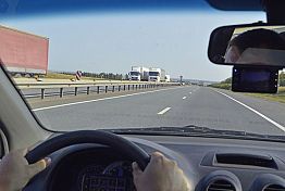 Крепче за баранку: В Каменке нарколог «благословил» алкоголика