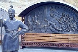 В Никольске появился монумент пожарного