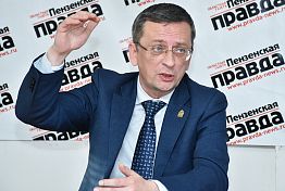 Министр сельского хозяйства области Роман Калентьев рассказал о кукурузе, мясе и комбайнах Министр сельского хозяйства области Роман Калентьев рассказал о кукурузе, мясе и комбайнах